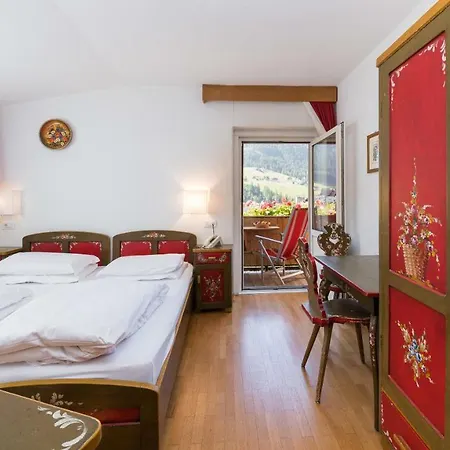 Lejlighedshotel Appartchalet La Rondula 3*